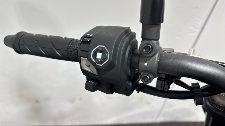 Honda CB750 Hornet (25MY)